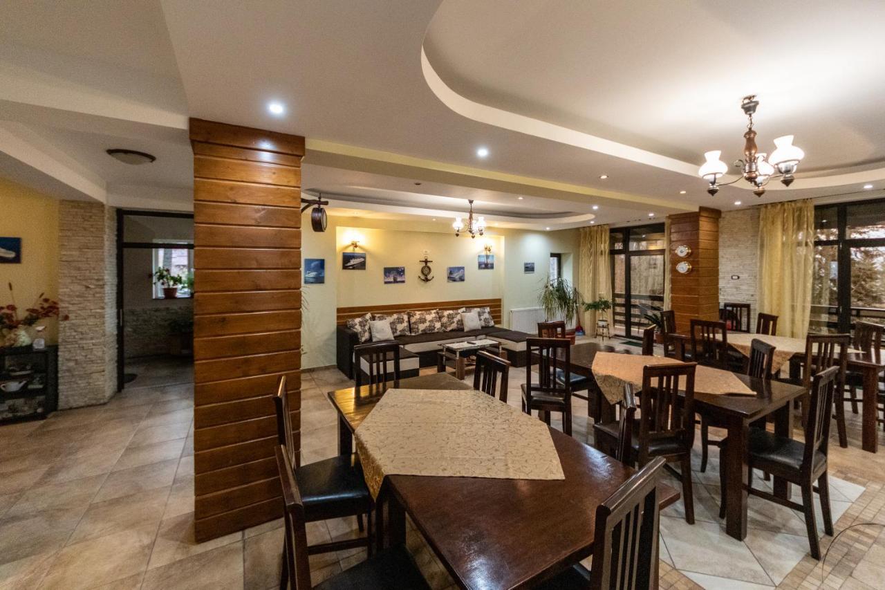 Pension Master Sinaia Ngoại thất bức ảnh